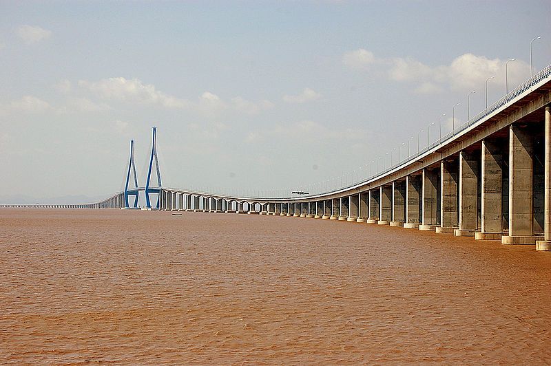 Lima Jembatan Gantung Terpanjang Paling Unik dari Berbagai Belahan Negara Dunia Lima Jembatan Gantung Terpanjang Paling Unik dari Berbagai Belahan Negara Dunia
