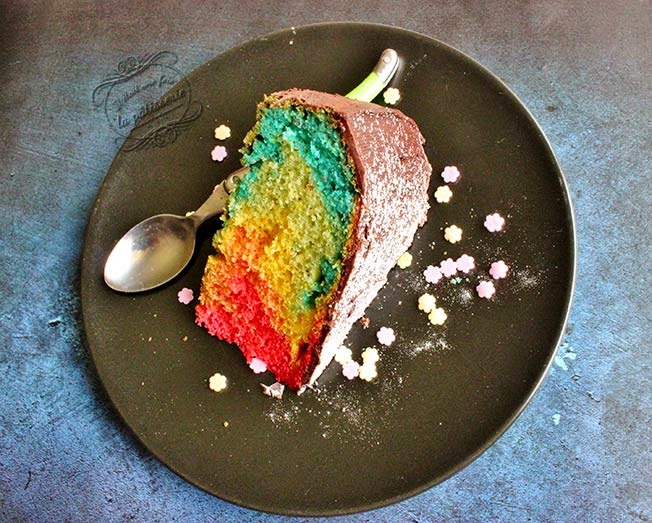 Gâteau arc en ciel - La cuisine de Déborah