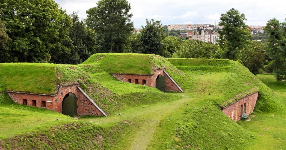 Beautiful Earth Homes And Monolithic Dome House Designs