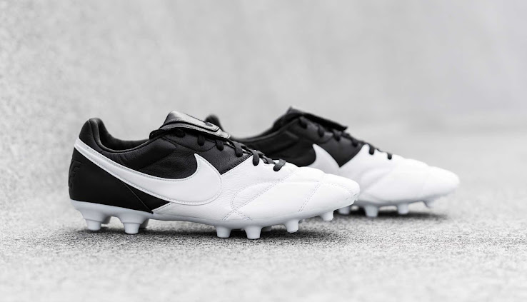 nike football boots 2012