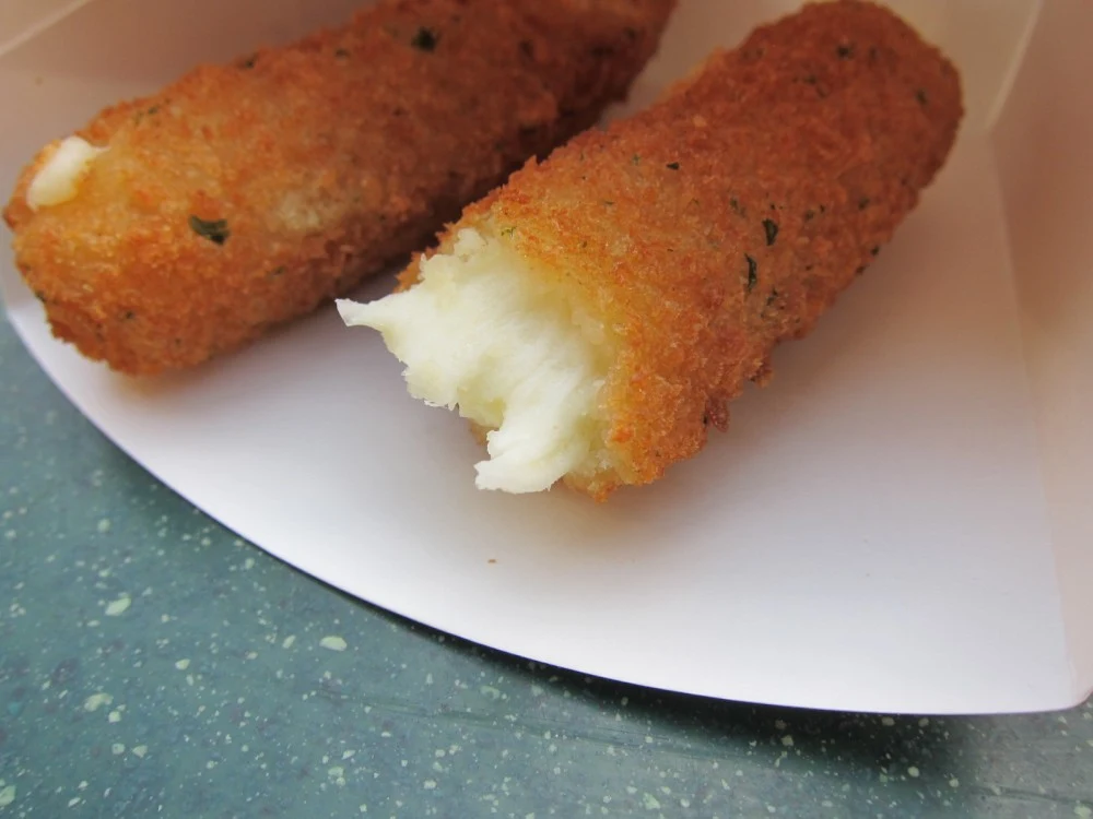 Review Sonic Mozzarella Sticks