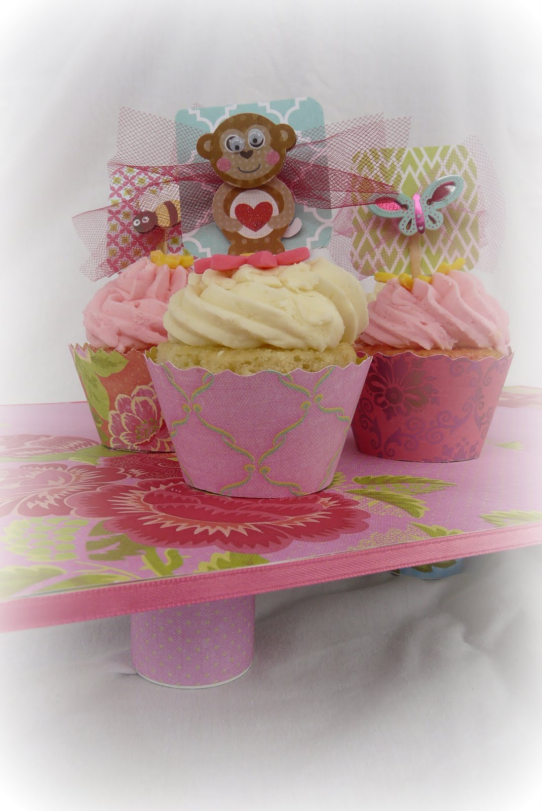 Folding Cupcake Stand Tutorial Elmer's Craft Camp for Kids, Part III