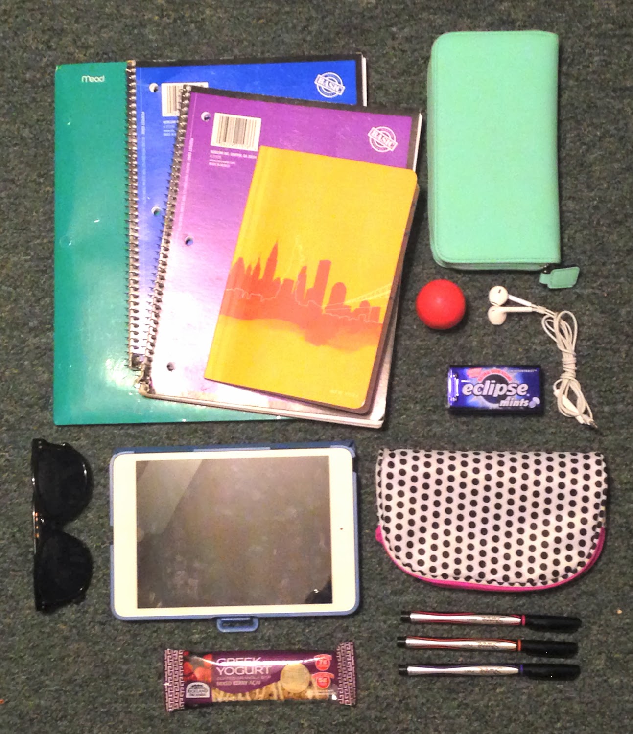 Lattes with Liv What's in my bag for class