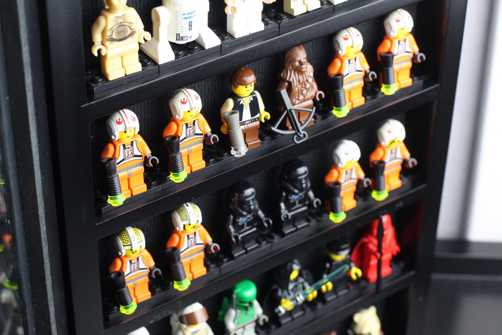 GEEK DIY BAM! STAR WARS LEGO MINIFIGURES WALL FRAME DISPLAY DIY TUTORIAL