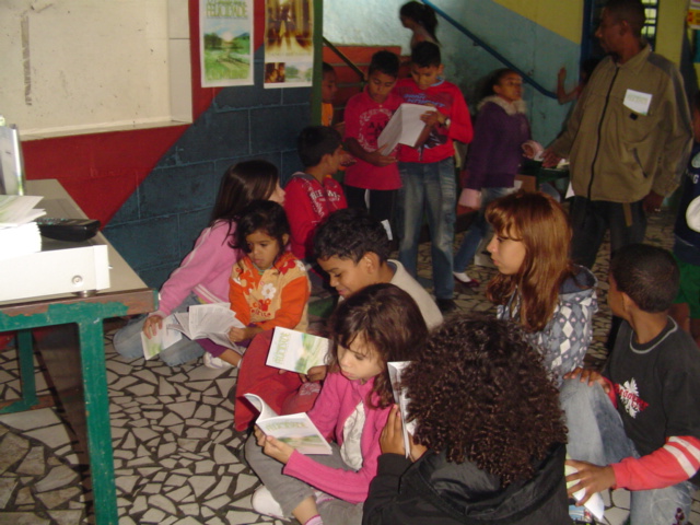 Instituto Caminho para a Felicidade no Brasil: Escola Cacilda Becker ...