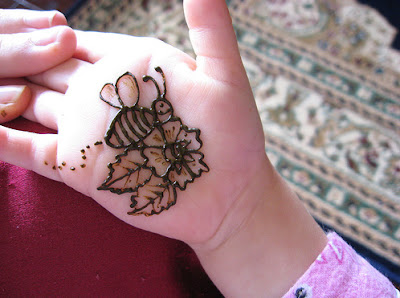 Latest Mehndi/Henna designs For Kids
