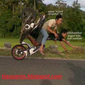 foto lucu naik motor foto lucu naik motor