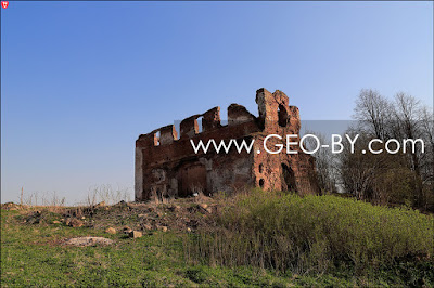 Новоспасск. Руины костела XVIII века
