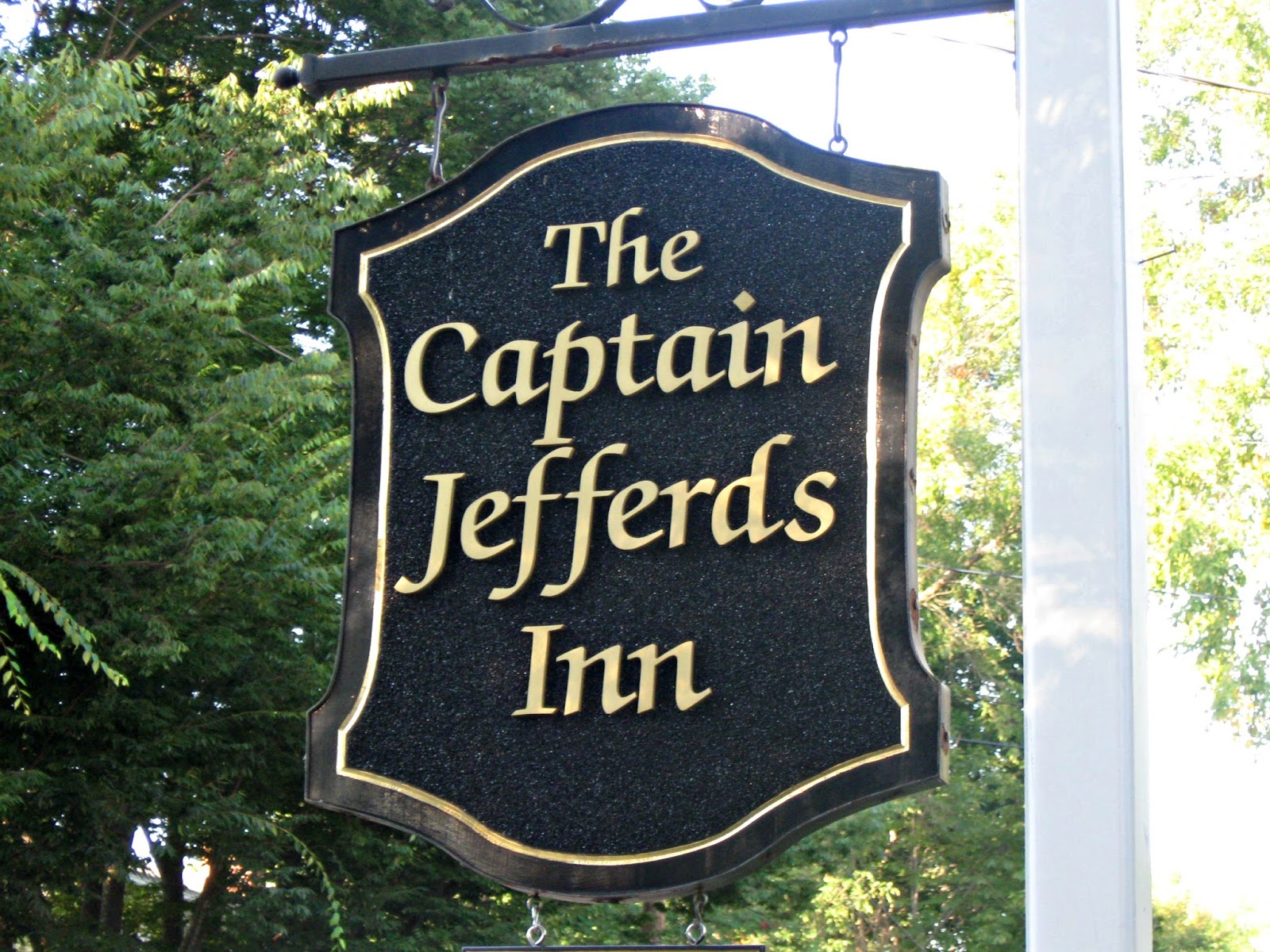 Hungry Couple Captain Jefferds Inn