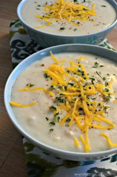 Sup kentang tumbuk yang creamy.