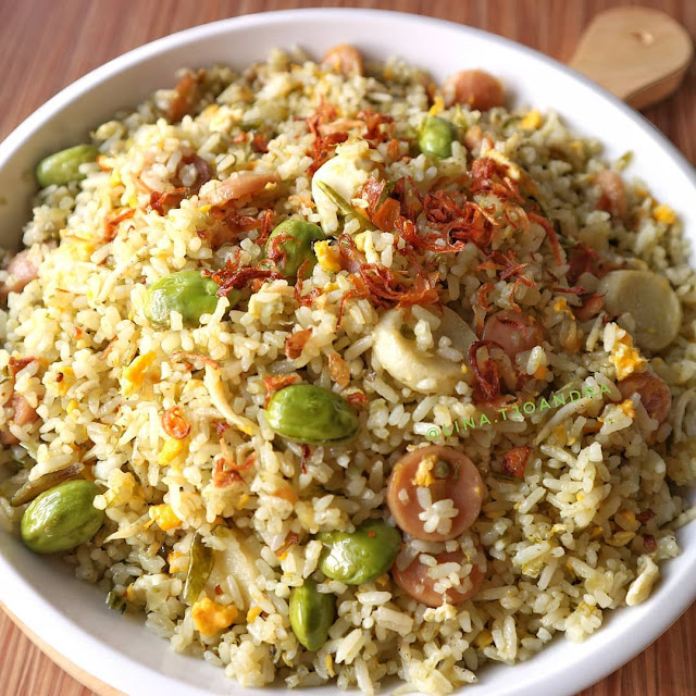 RESEP NASI GORENG CABE HIJAU. Bikinnya Cepat, habisnya Juga Cepat