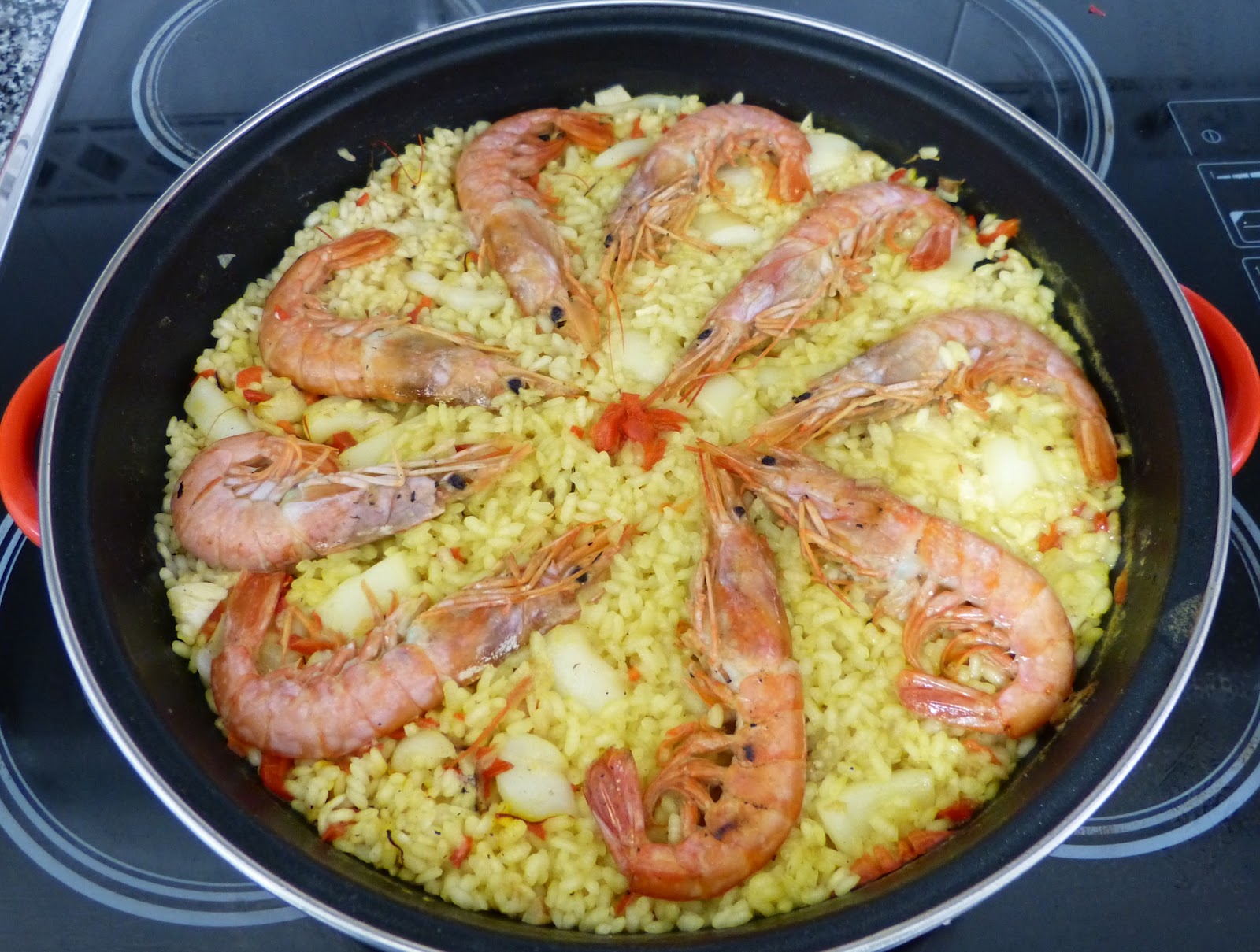 Cocinando con Vicky, recetas de cocina PAELLA DE GAMBONES Y SEPIA