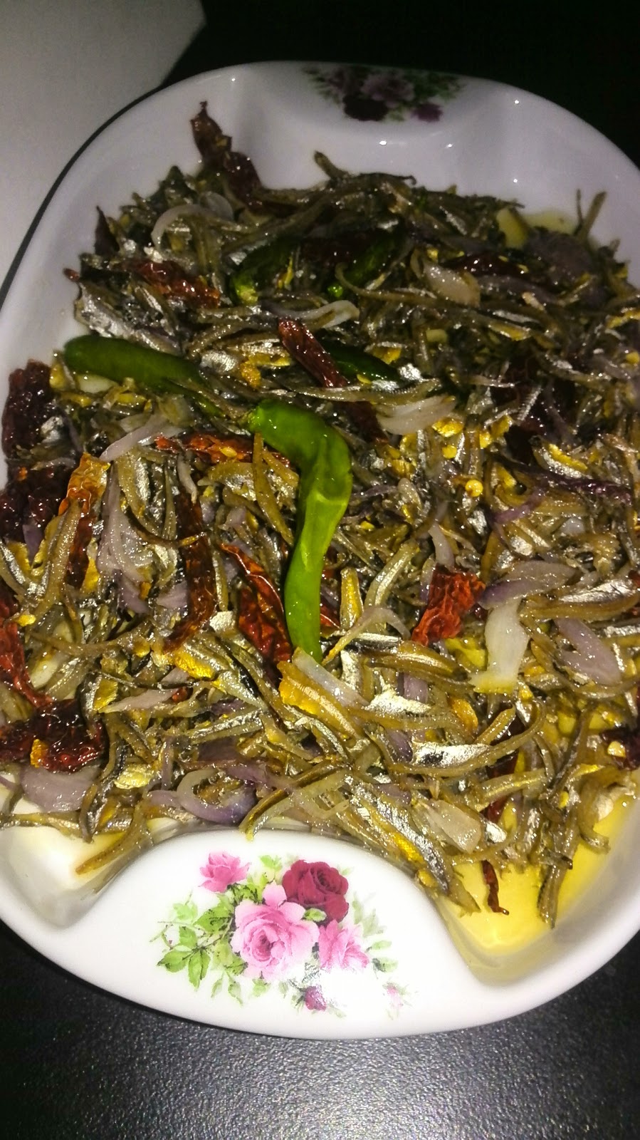 namakucella: IKAN BILIS GORENG CILI BAWANG & TELUR MASAK KICAP