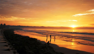 Pantai Pangandaran merupakan salah satu pantai di Jawa Barat yang populer alasannya ialah keindaha √ Wisata Pantai Pangandaran Ciamis, Pantai Indah dan Menawan