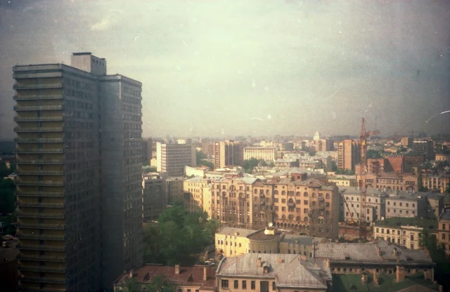 вид из окна дома на Новом Арбате, улица Большая Молчановка