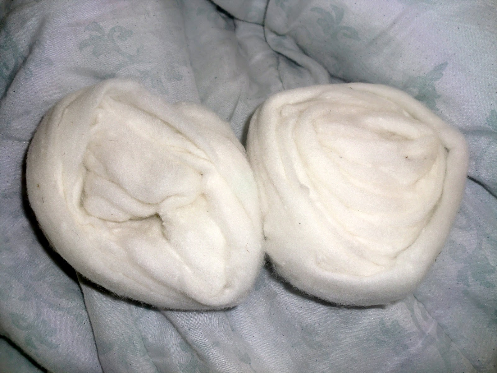 Lareliw Crafts Blog How To Tutorial How to Make Wool Dryer Balls From Roving or Yarn