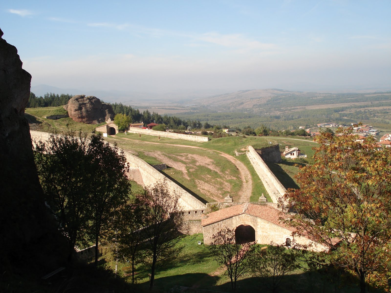 БЪЛГАРИЯ НА ТРИ МОРЕТА1 Белоградчишки Скали