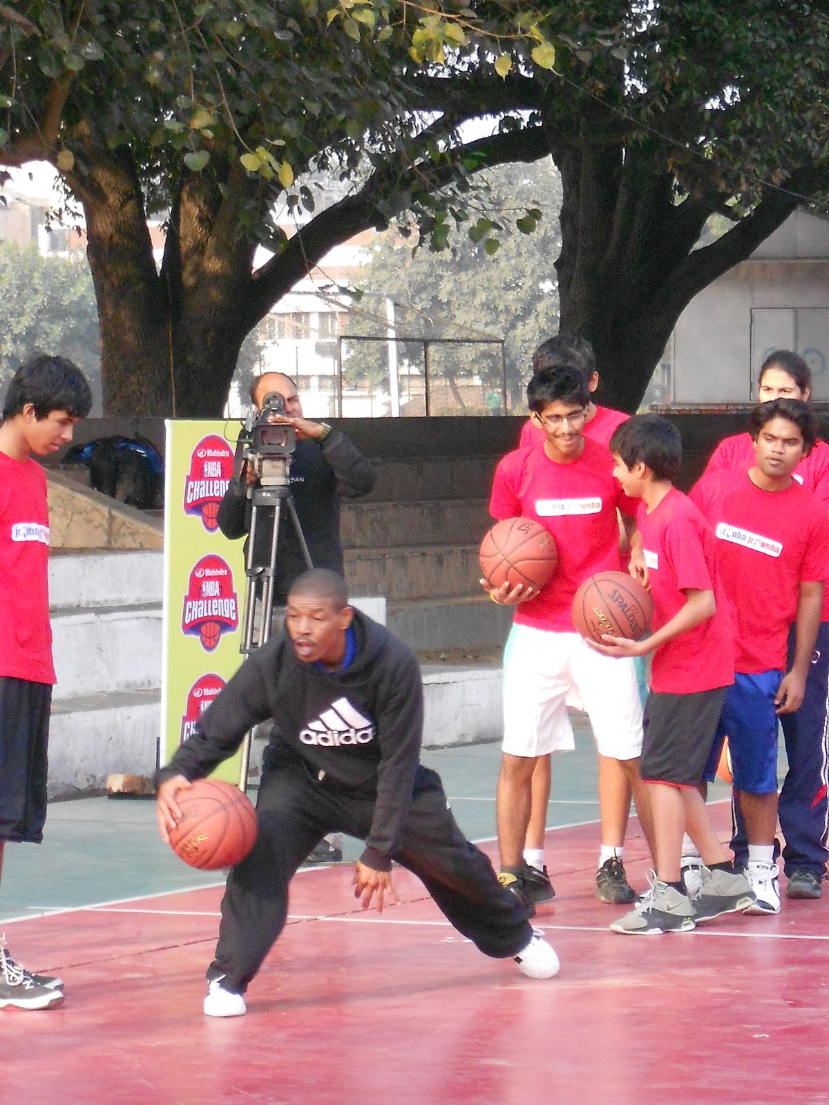 Hoopistani Photos Muggsy Bogues holds clinic in New Delhi