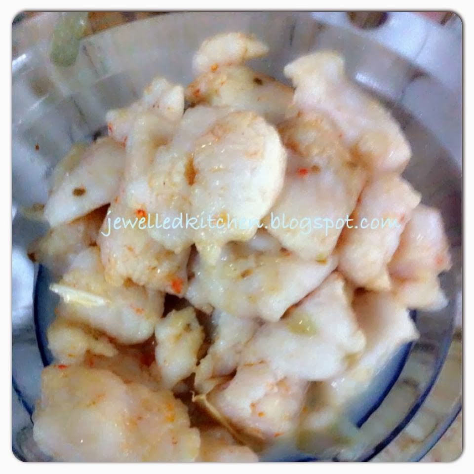 CREAM DORY IN SOUR SOUP/SINIGANG (Sinigang na Cream Dory)