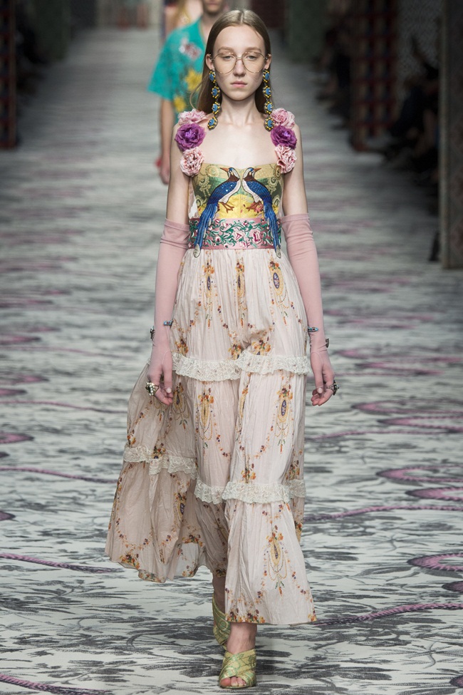 Gucci 2016 SS, Martina Lew 2016 SS Gucci Appliqued Silk-Jacquard & Printed Cotton Maxi Dress on Runway