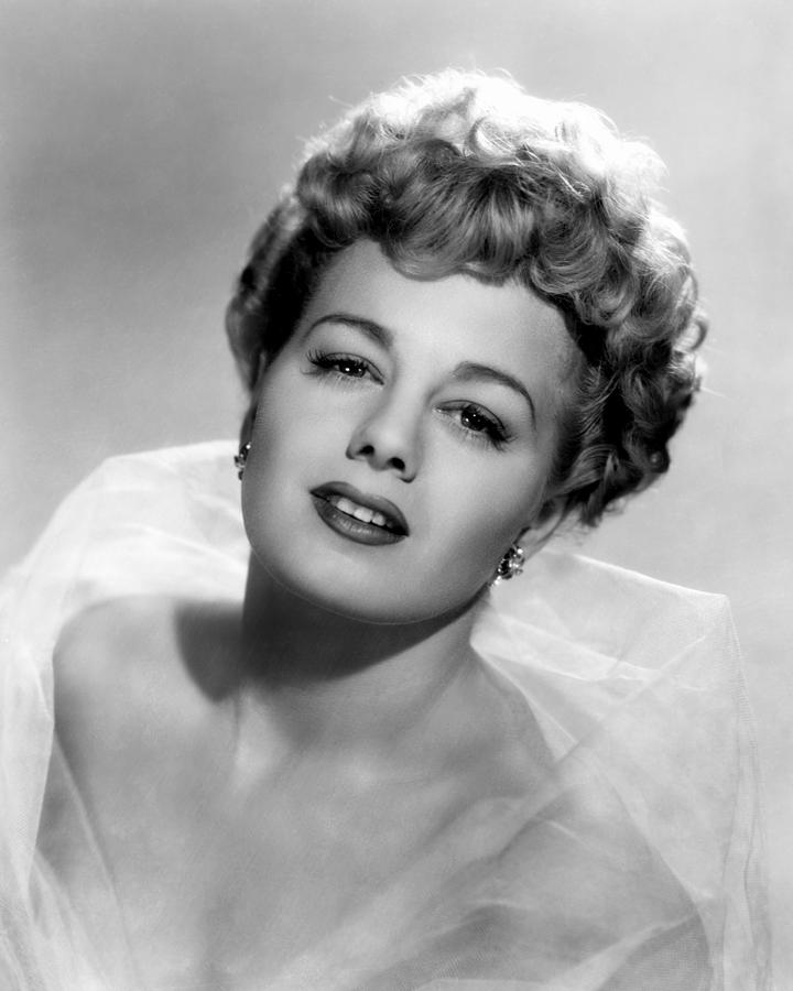 shelley winters shelley winters