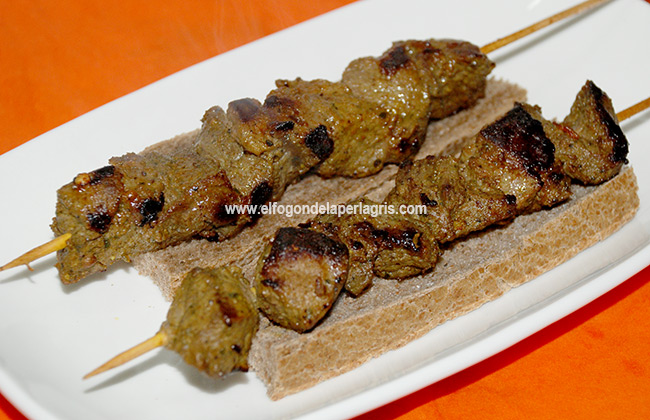 Auténticos pinchitos morunos Auténticos pinchitos morunos
