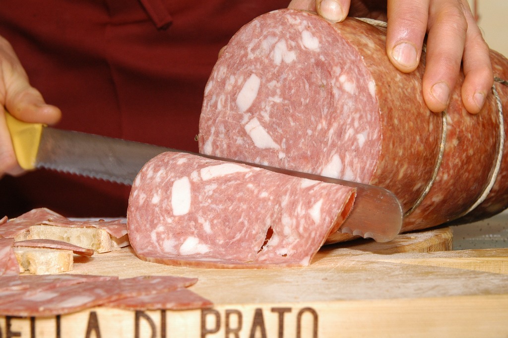 Mortadella di Prato un antico salume con alkermes