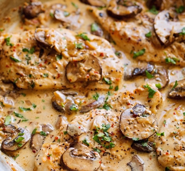 ONE SKILLET CHICKEN WITH GARLICKY MUSHROOM CREAM SAUCE #familydinner #easydinner ONE SKILLET CHICKEN WITH GARLICKY MUSHROOM CREAM SAUCE #familydinner #easydinner
