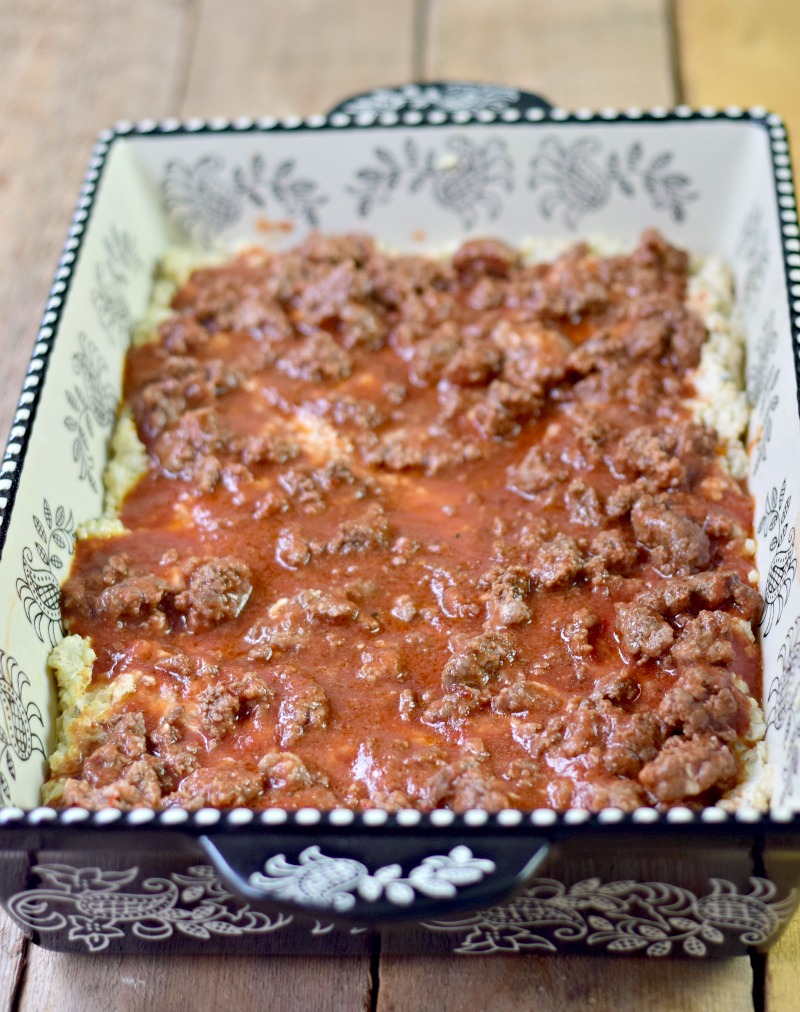 This low-carb Italian Beef Bake recipe is rich, and creamy, with delicious Italian flavors. It is so easy to make it will quickly become a weekday family meal fave! #beef #keto #lowcarb #lchf #italian #easy #recipe #casserole | bobbiskozykitchen.com