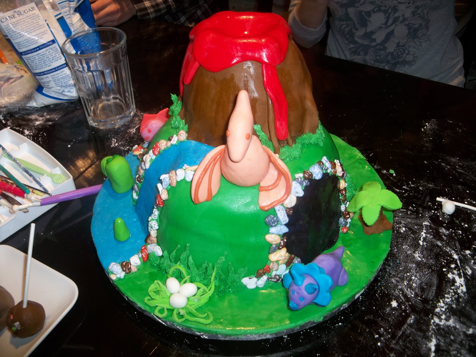 Make Brachiosaurus Cake Make Brachiosaurus Cake