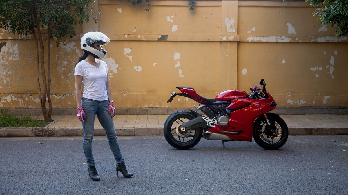 ducati panigale girl
