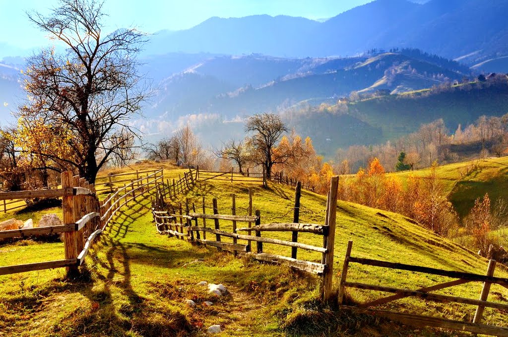 It is beautiful country. Romania most beautiful places. Most beautiful Country. Munt. Lows in the Country.