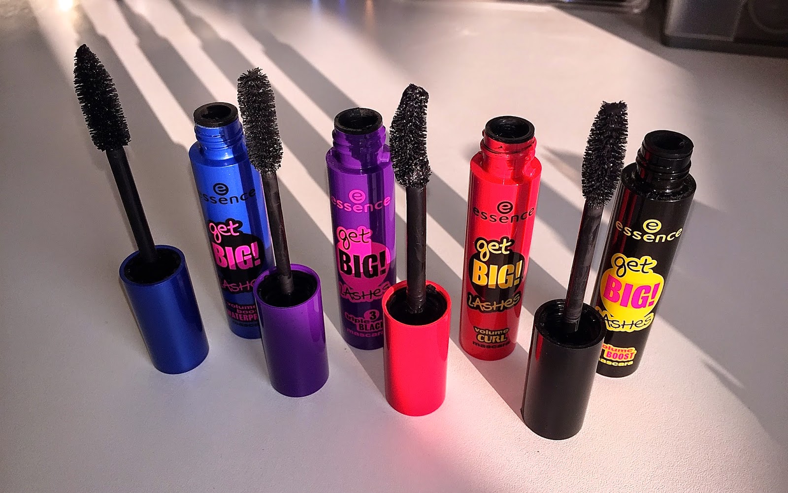 Heaven's Shades Revue sur les mascaras Essence.