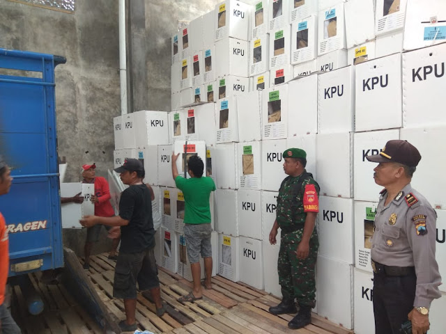 Babinsa Pelemgadung Pengamanan Pengembalian Kotak Logistik Pilpres dan Pileg Th 2019