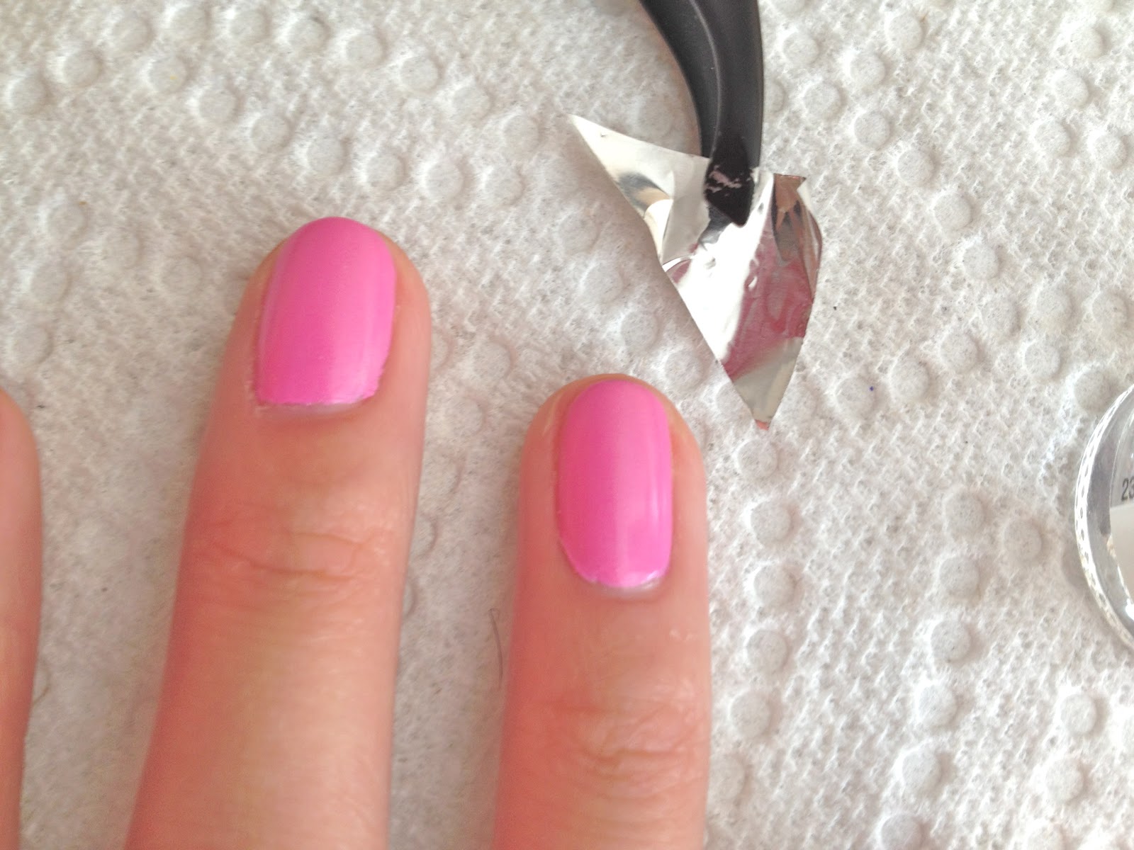 It's a mich mash world ♥... DIY TIN FOIL NAILS