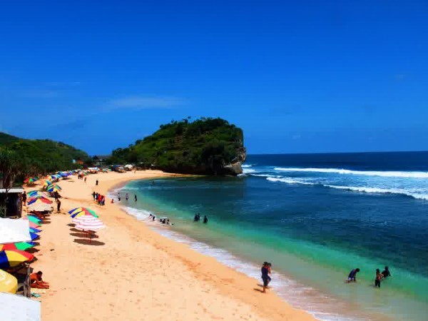 7 Most Beautifull Beaches In Jogjakarta That You Shouldn't Miss 7 Most Beautifull Beaches In Jogjakarta That You Shouldn't Miss