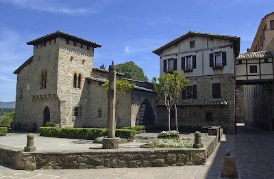 Caballo Blanco, turismo en Pamplona