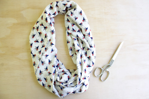 How To Make A Simple Spring Infinity Scarf by Eliza Ellis