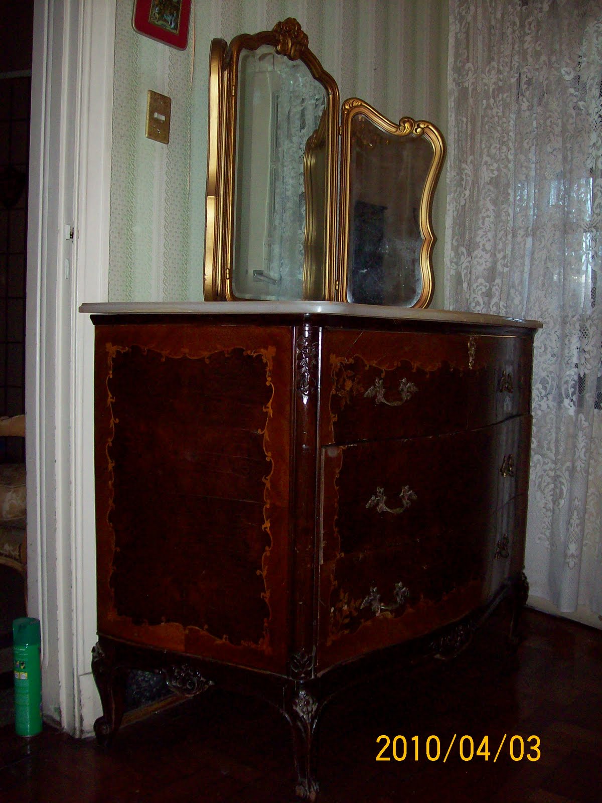 Muebles Antiguos en Rosario.