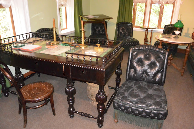 Moscou La maison de Tolstoï .Le bureau de Léon Tolstoï Moscou La maison de Tolstoï .Le bureau de Léon Tolstoï