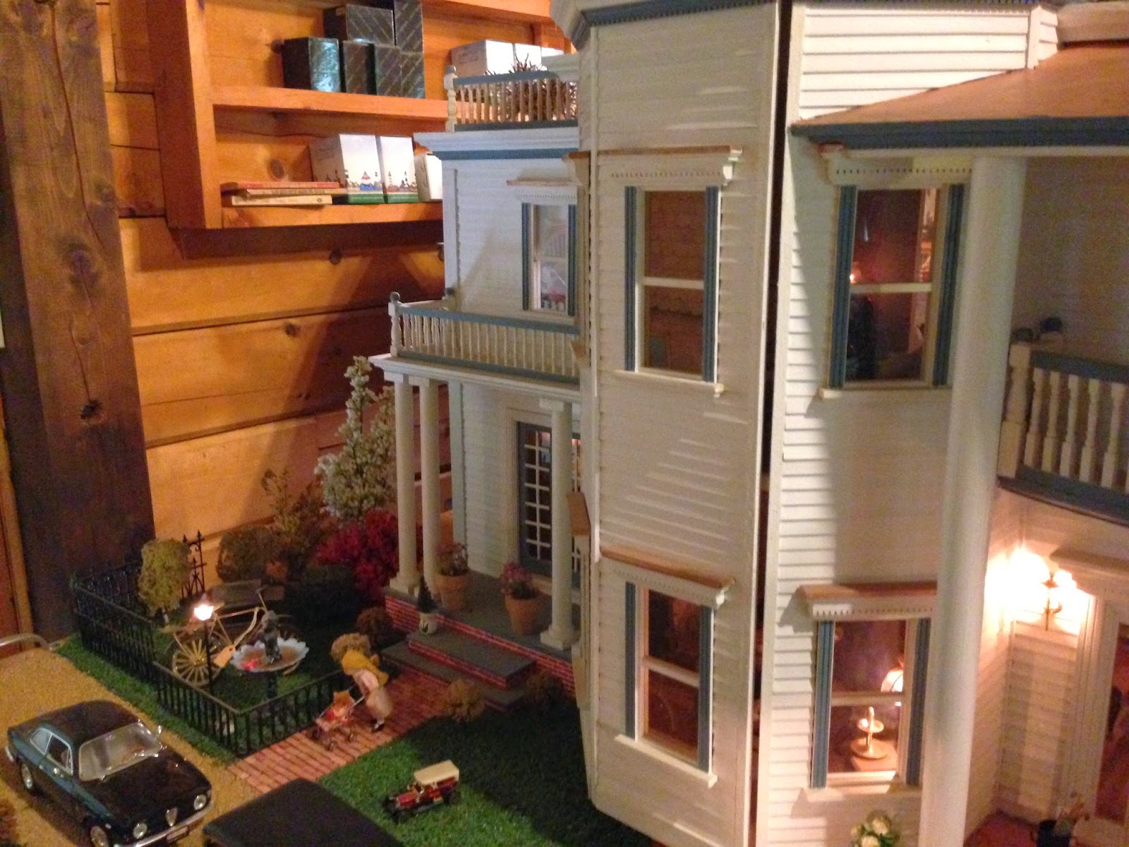 Modern Mini Houses: Little World Miniatures & Miniatures Museum in New  Hampshire, doll house nh 
