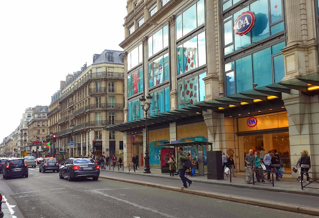 rue de rivoli shops