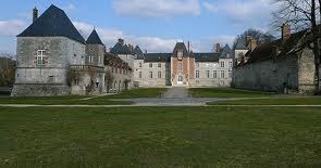 Les Châteaux Royaux , Seigneuriaux et les villes Royales, Historique en
