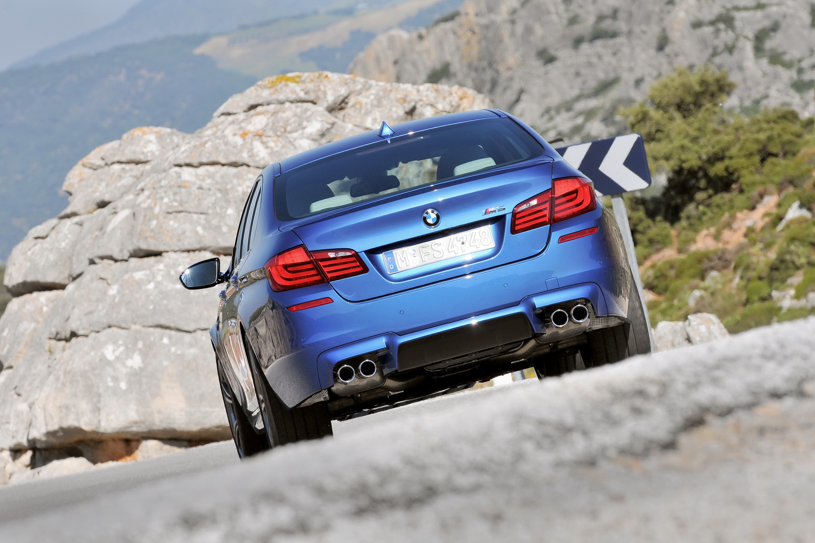 Produksi BMW M5 Generasi F10 Akan Berakhir Bulan ini