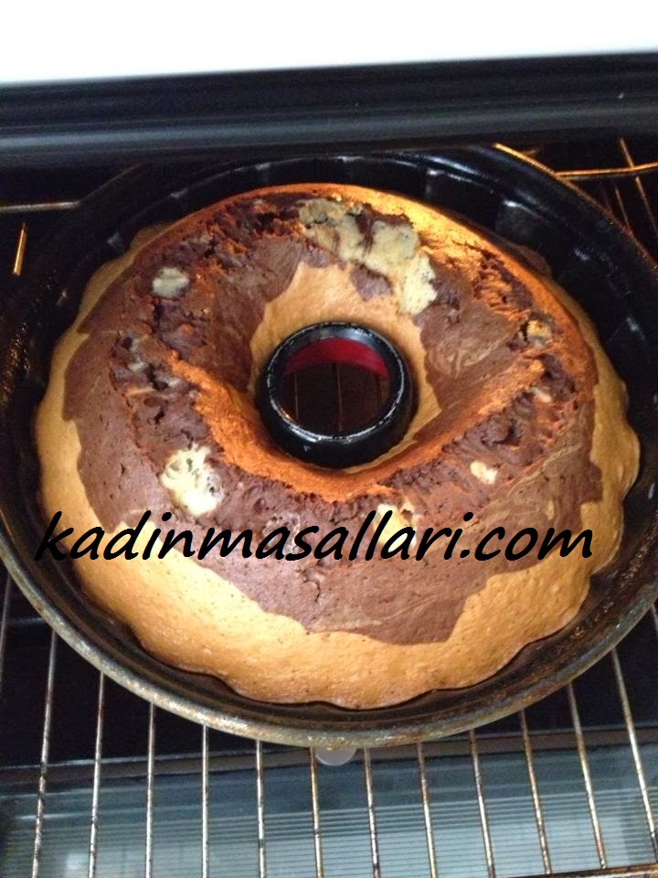 Kakaolu Sade Kek (İki Renkli)Kadın Masalları