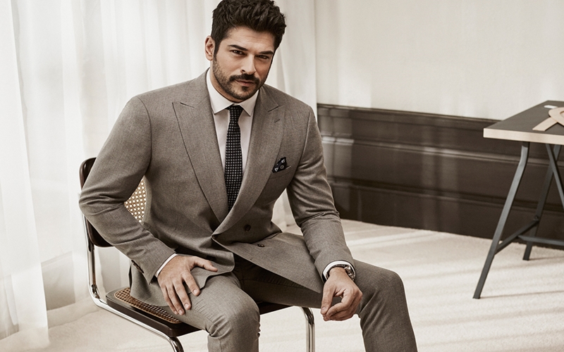Burak Özçivit'in En Yeni Kampanyası Burak Özçivit'in En Yeni Kampanyası