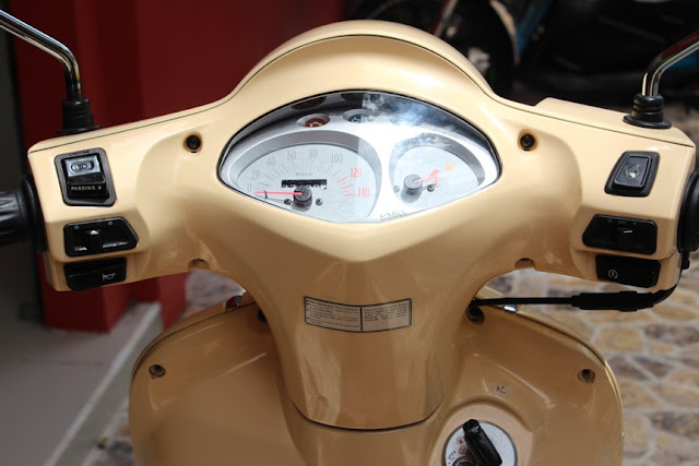 Sơn xe Attila Elizabeth màu vàng zin cực đẹp