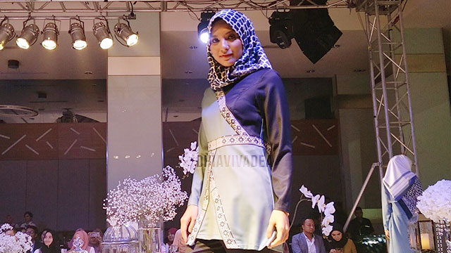 Anzalna Nasir Tampil Manis Bertudung Di Fashion Show Zacheela 20