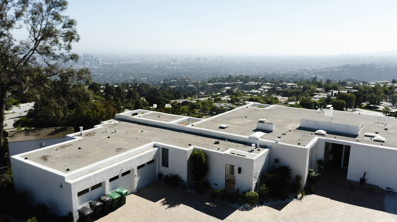 23 Photos vs. 400 Walker Dr, Beverly Hills Home Interior Design Tour