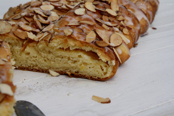 Cream Cheese and Almond Coffee Cake